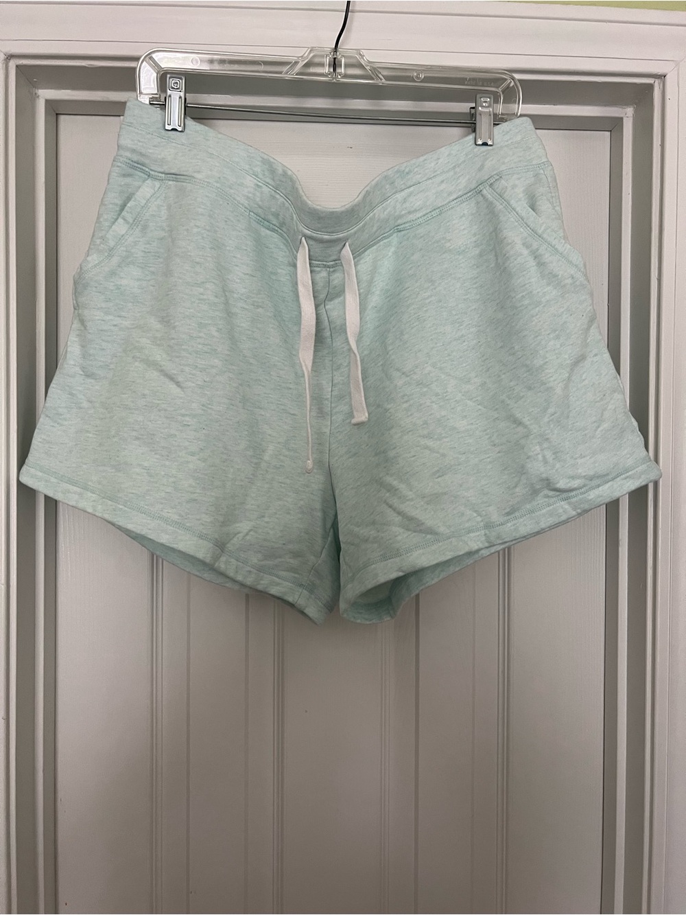 32 Degrees Light Green Athletic Lounge Shorts with Pockets